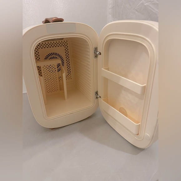 Qubi | Cream Portable Storage Case with Leather Top Handle - Picture 3 of 4